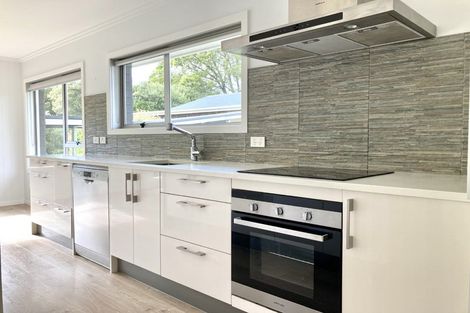 Photo of property in 395 Main Road, Huapai, Kumeu, 0810