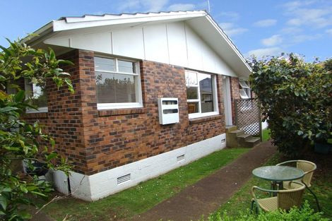 Photo of property in 2/17a Kitchener Road, Sandringham, Auckland, 1025