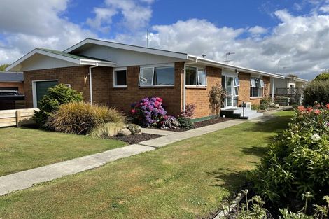 Photo of property in 80 Albert Street, Winton, 9720