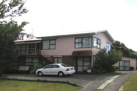 Photo of property in 45 Paragon Avenue, Beach Haven, Auckland, 0626