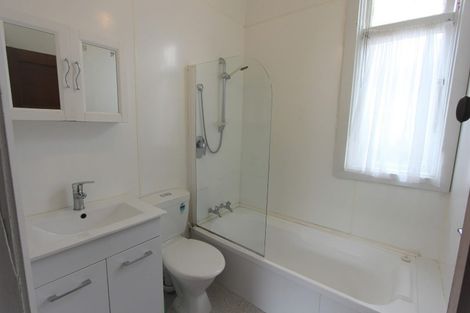 Photo of property in 107 Oxford Street, South Dunedin, Dunedin, 9012