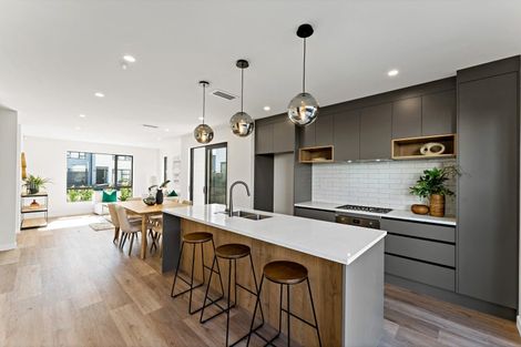 Photo of property in 136 Vintry Drive, Kumeu, 0810