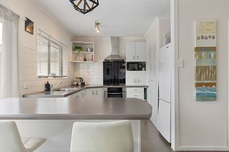 Photo of property in 33 Aintree Crescent, Awapuni, Palmerston North, 4412