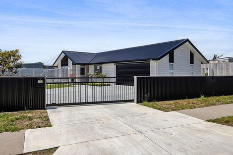 Photo of property in 2 Midsummer Avenue, Stratford, 4332