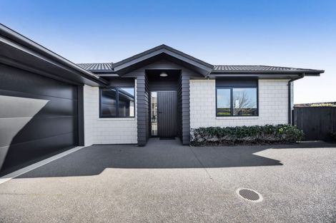 Photo of property in 5 Aheahea Way, Hurworth, New Plymouth, 4310