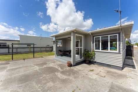 Photo of property in 18 Campbell Road, Bunnythorpe, Palmerston North, 4481