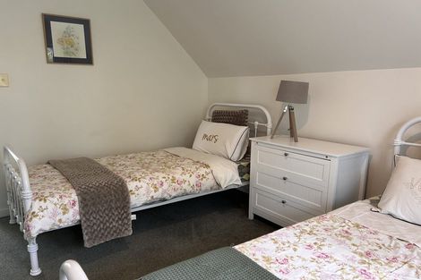 Photo of property in 2/271 Memorial Avenue, Burnside, Christchurch, 8053
