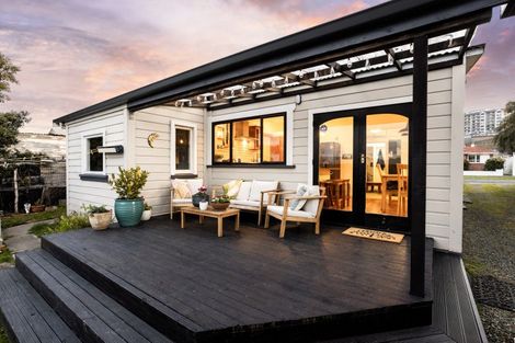 Photo of property in 169 Surrey Street, Saint Clair, Dunedin, 9012