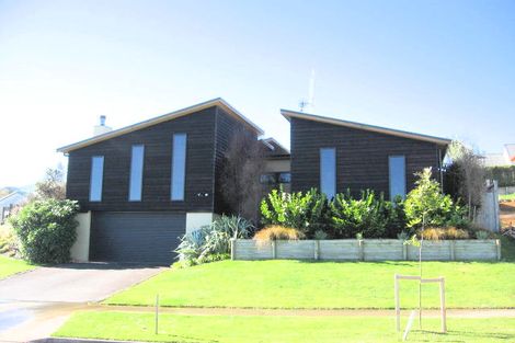 Photo of property in 12 Caversham Drive, Rototuna, Hamilton, 3210