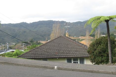Photo of property in 22 Logie Street, Stokes Valley, Lower Hutt, 5019
