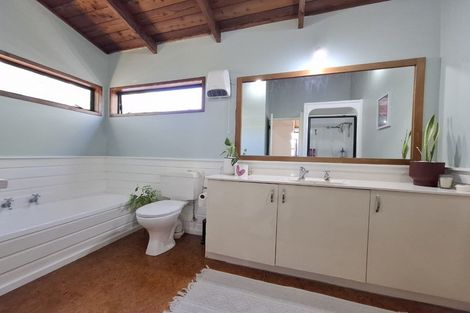 Photo of property in 1/27 Rosier Road, Glen Eden, Auckland, 0602