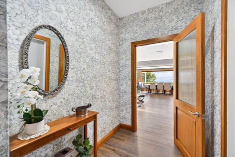 Photo of property in 135 Thompson Road, Bluff Hill, Napier, 4110