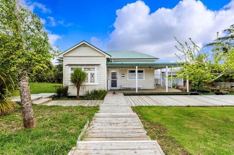 Photo of property in 145 Simpson Road, Henderson Valley, Auckland, 0614