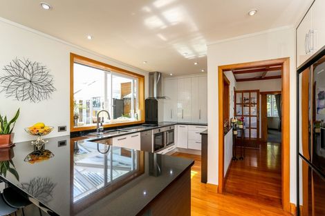 Photo of property in 27 Barriball Street, Fitzroy, New Plymouth, 4312