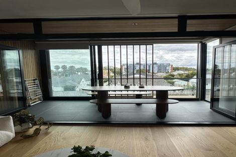 Photo of property in Frank Sargeson Apts, 202/74 Anzac Street, Takapuna, Auckland, 0622