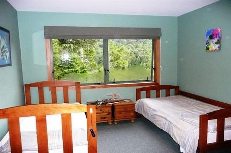 Photo of property in 52 Tram Valley Road, Swanson, Auckland, 0614