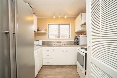 Photo of property in 45 Chatsworth Place, Highbury, Palmerston North, 4412