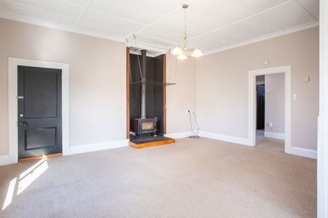 Photo of property in 27 Burns Street, Dannevirke, 4930