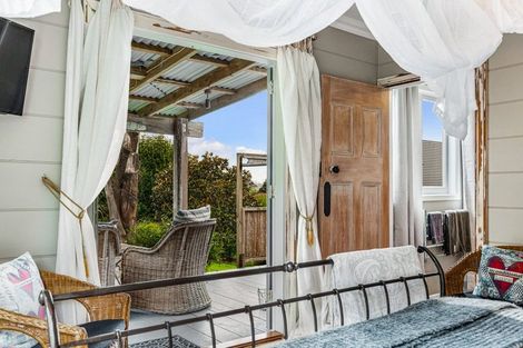 Photo of property in 70 Mahana Road, Waimauku, 0881