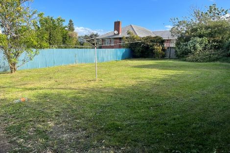 Photo of property in 57 Yeovil Road, Te Atatu Peninsula, Auckland, 0610