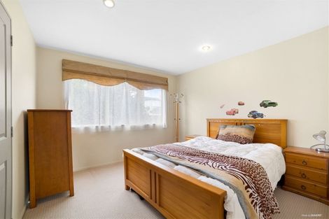 Photo of property in 78 Medallion Drive, Oteha, Auckland, 0632