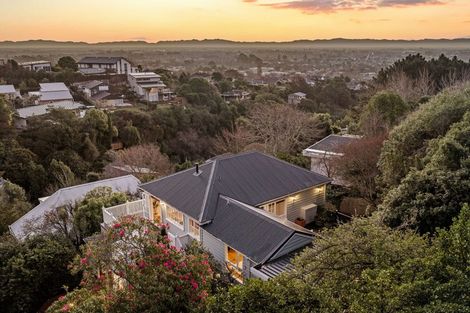 Photo of property in 77 Valley Road, Cashmere, Christchurch, 8022