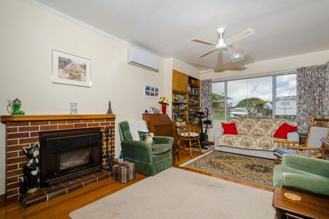 Photo of property in 9 Mcleod Road, Henderson, Auckland, 0612