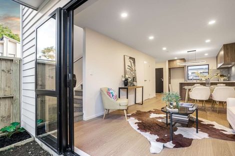 Photo of property in 5/36 Edmonton Road, Henderson, Auckland, 0612