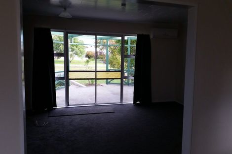 Photo of property in 53 Wynyard Crescent, Tamatea, Napier, 4112