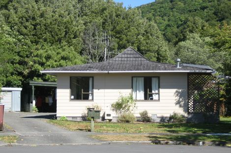 Photo of property in 6a Agate Grove, Birchville, Upper Hutt, 5018