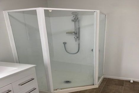 Photo of property in 36 Bowater Place, Manurewa, Auckland, 2102