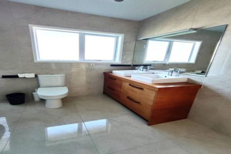 Photo of property in 14 Chelsea View Drive, Chatswood, Auckland, 0626