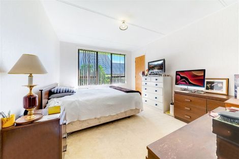 Photo of property in 1 Kowhai Avenue, Mangere Bridge, Auckland, 2022