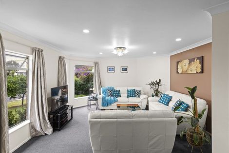 Photo of property in 37 Hastings Place, Hamilton Lake, Hamilton, 3204