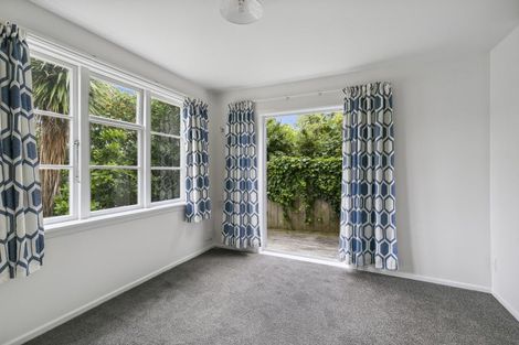 Photo of property in 5 Harland Street, Brooklyn, Wellington, 6021