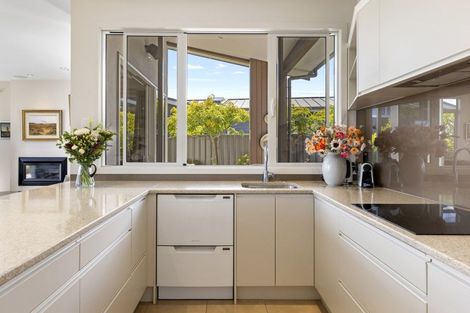 Photo of property in 30 Karapoto Lane, Rainbow Point, Taupo, 3330