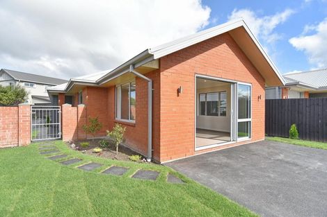 Photo of property in 49a Mcmahon Drive, Aidanfield, Christchurch, 8025