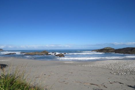 Photo of property in 109 Beach Road, Charleston, Cape Foulwind, 7892