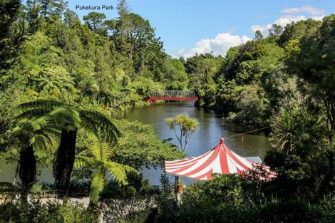 Photo of property in 55a Brooklands Road, Brooklands, New Plymouth, 4310