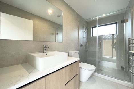 Photo of property in 44a Sylvan Crescent, Te Atatu South, Auckland, 0610