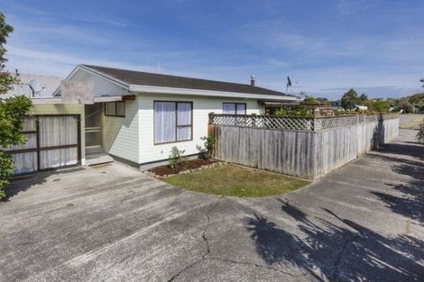 Photo of property in 11 Sandstrom Grove, Feilding, 4702