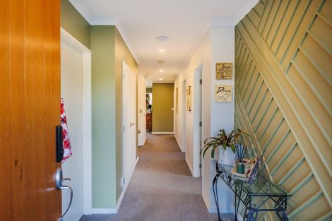 Photo of property in 165 Pacific Drive, Fitzherbert, Palmerston North, 4410