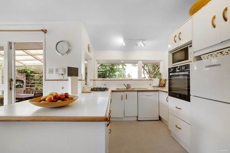 Photo of property in 20 Velma Road, Hillcrest, Auckland, 0627