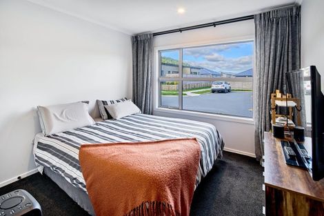 Photo of property in 50 Te Ara O Roimata, Wainuiomata, Lower Hutt, 5014