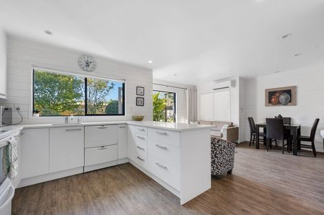 Photo of property in 24 Onepu Lane, Manly, Whangaparaoa, 0930