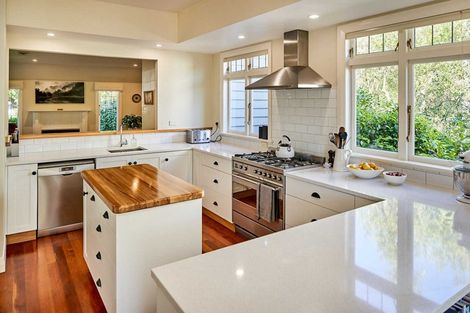 Photo of property in 3 Dillon Street, Lowry Bay, Lower Hutt, 5013