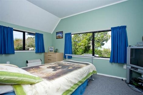 Photo of property in 2/326 Rangatira Road, Beach Haven, Auckland, 0626