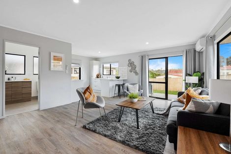 Photo of property in 94a Beach Haven Road, Beach Haven, Auckland, 0626