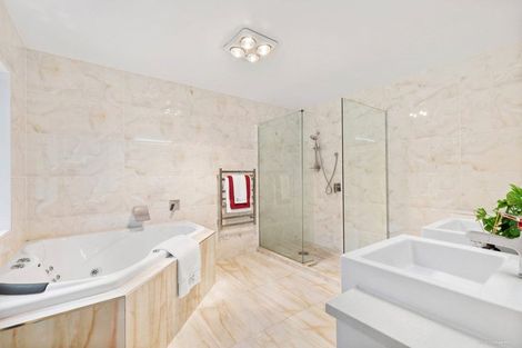 Photo of property in 56 Harrowglen Drive, Northcross, Auckland, 0630