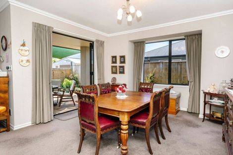 Photo of property in 35 Mcphee Street, Dannevirke, 4930